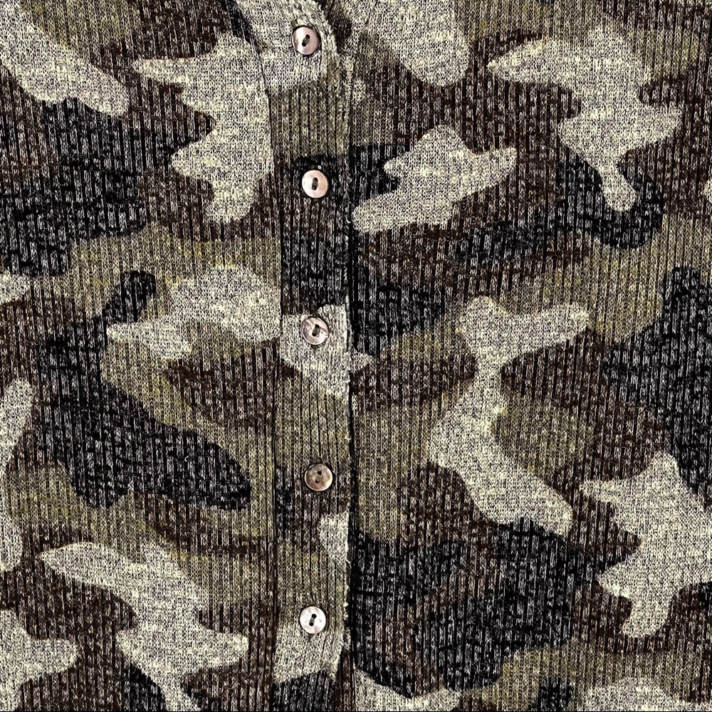 BOBEAU Camo Print Thermal Knit Button Cardigan S - Picture 5 of 9